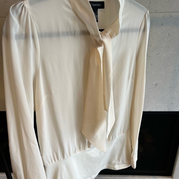 Pink Tartan size 6 blouse. - Picture 2 of 3